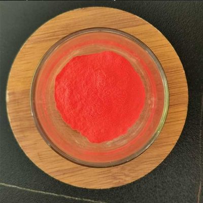 Poudre de luminophore LED rouge à composition nitrurée pour des couleurs stables et vibrantes